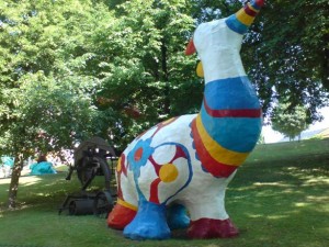 Skulptur von Niki de Saint Phalle, Paradis fantastique, Moderna Museet Stockholm
